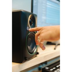 Mackie CR3.5BT 3.5 Powered Studio Monitors m/tonekontrol &amp; bluetooth�