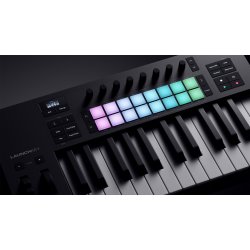 Novation Launchkey 25 MK4 The Creative Controller DAW-controller (25 tangenter, 16 pads)