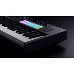  Novation Launchkey 49 MK4 The Creative Controller DAW-controller (49 semivgtet tangenter, 16 pads)