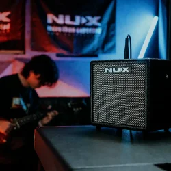 Nux Mighty 8BT MKII Guitar Forst�rker