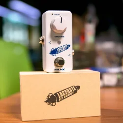 Nux NFB-2 Lacerate FET Boost Guitar Effekt Pedal